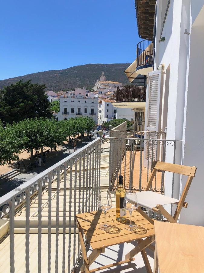 Beachfront Suite In Cadaques Center Екстер'єр фото