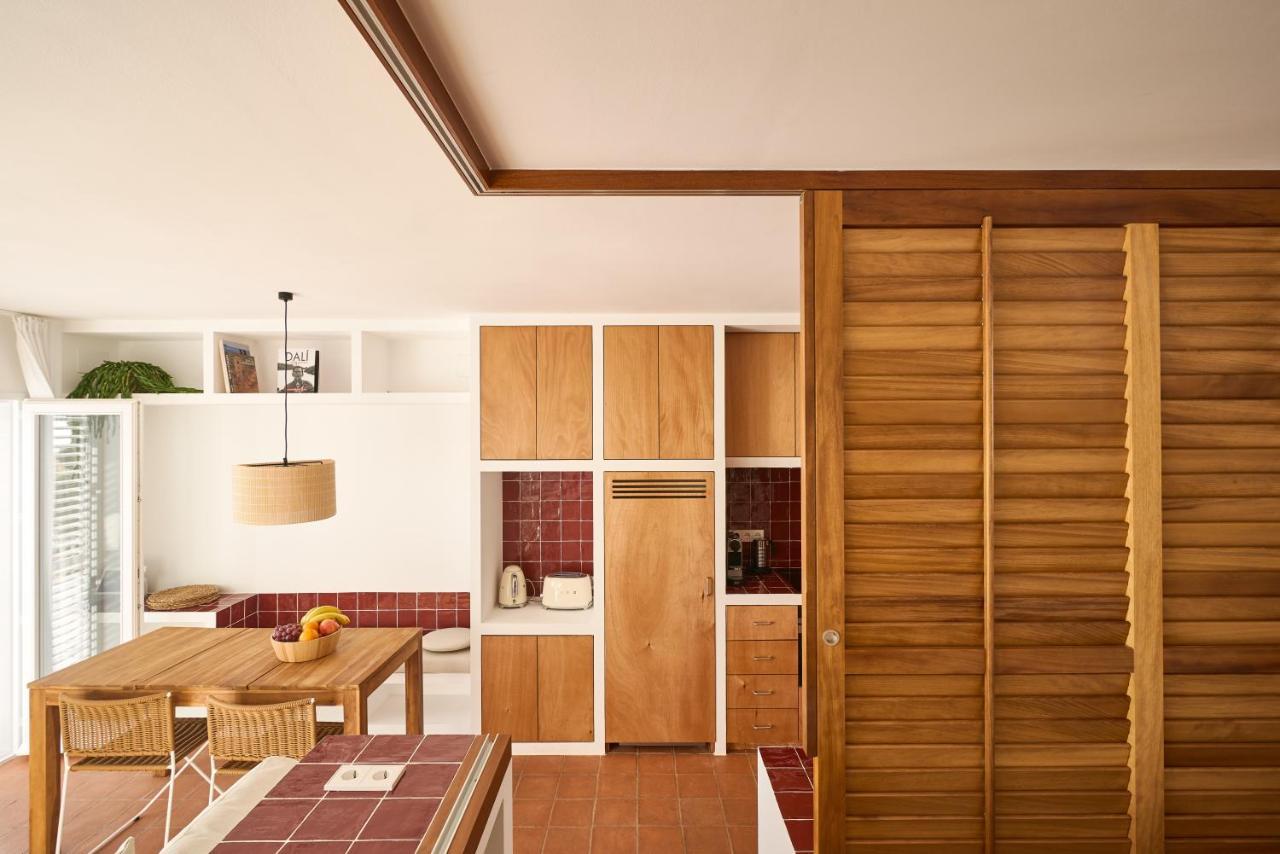 Beachfront Suite In Cadaques Center Екстер'єр фото