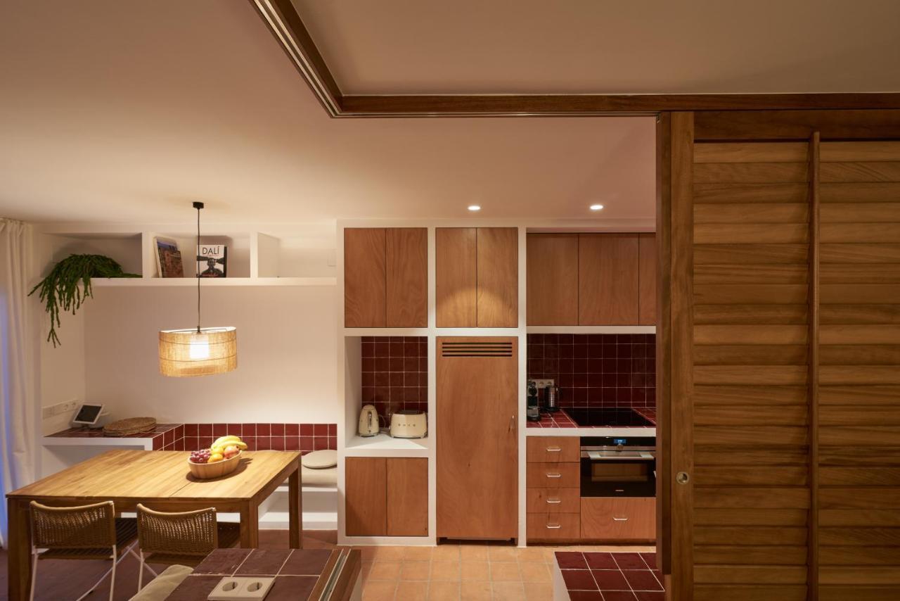 Beachfront Suite In Cadaques Center Екстер'єр фото